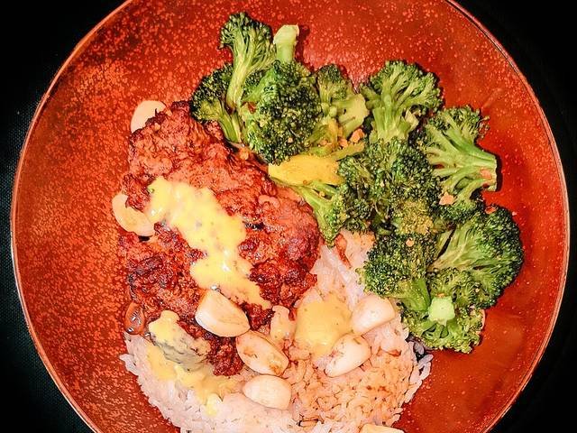 Ingredients and preparation for beef and broccoli