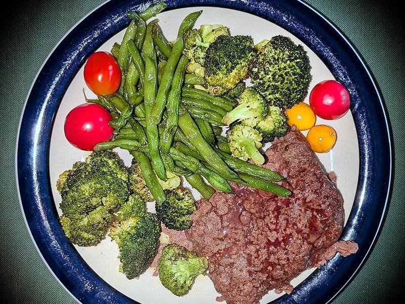 Beef and Broccoli — chinese quick meals recipe, served and ready to eat