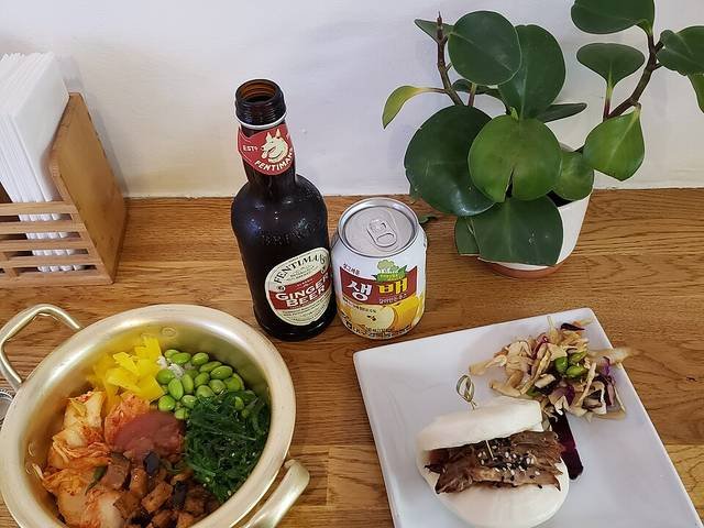 Ingredients and preparation for bibimbap
