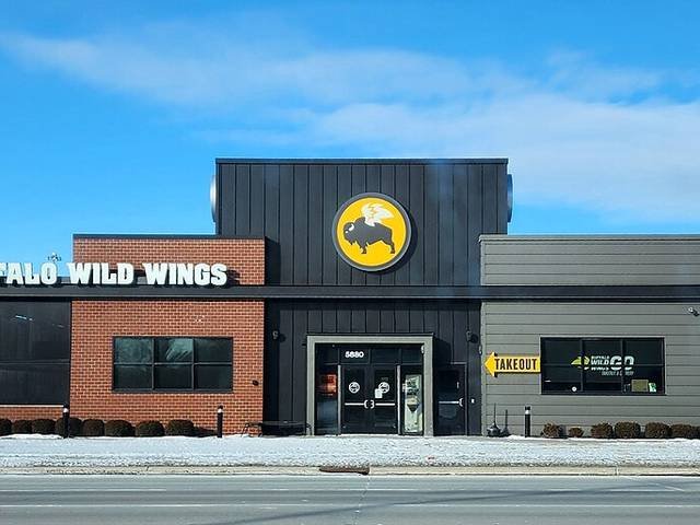 Ingredients and preparation for buffalo wings