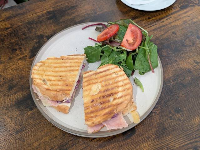 Ingredients and preparation for cuban sandwich