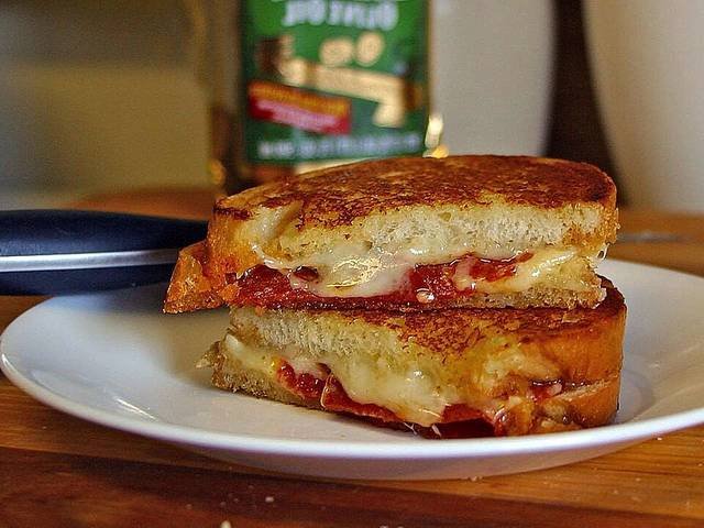 Ingredients and preparation for skillet grilled cheese