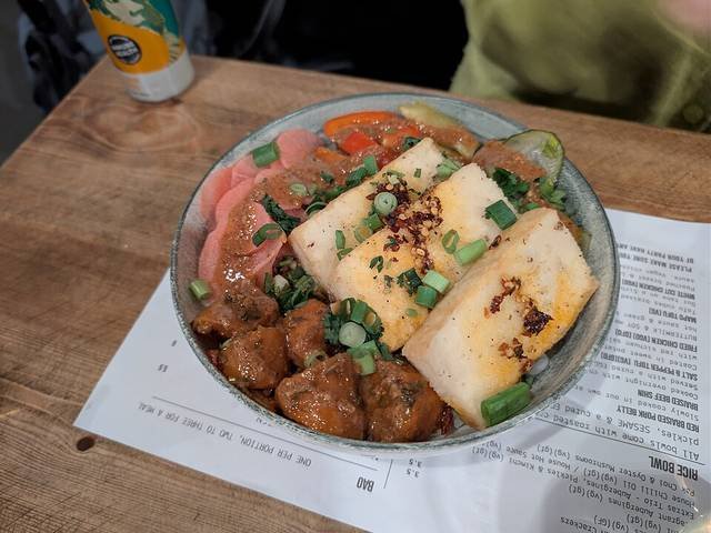Ingredients and preparation for mapo tofu