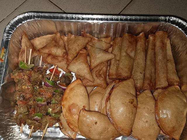 Ingredients and preparation for punjabi samosas